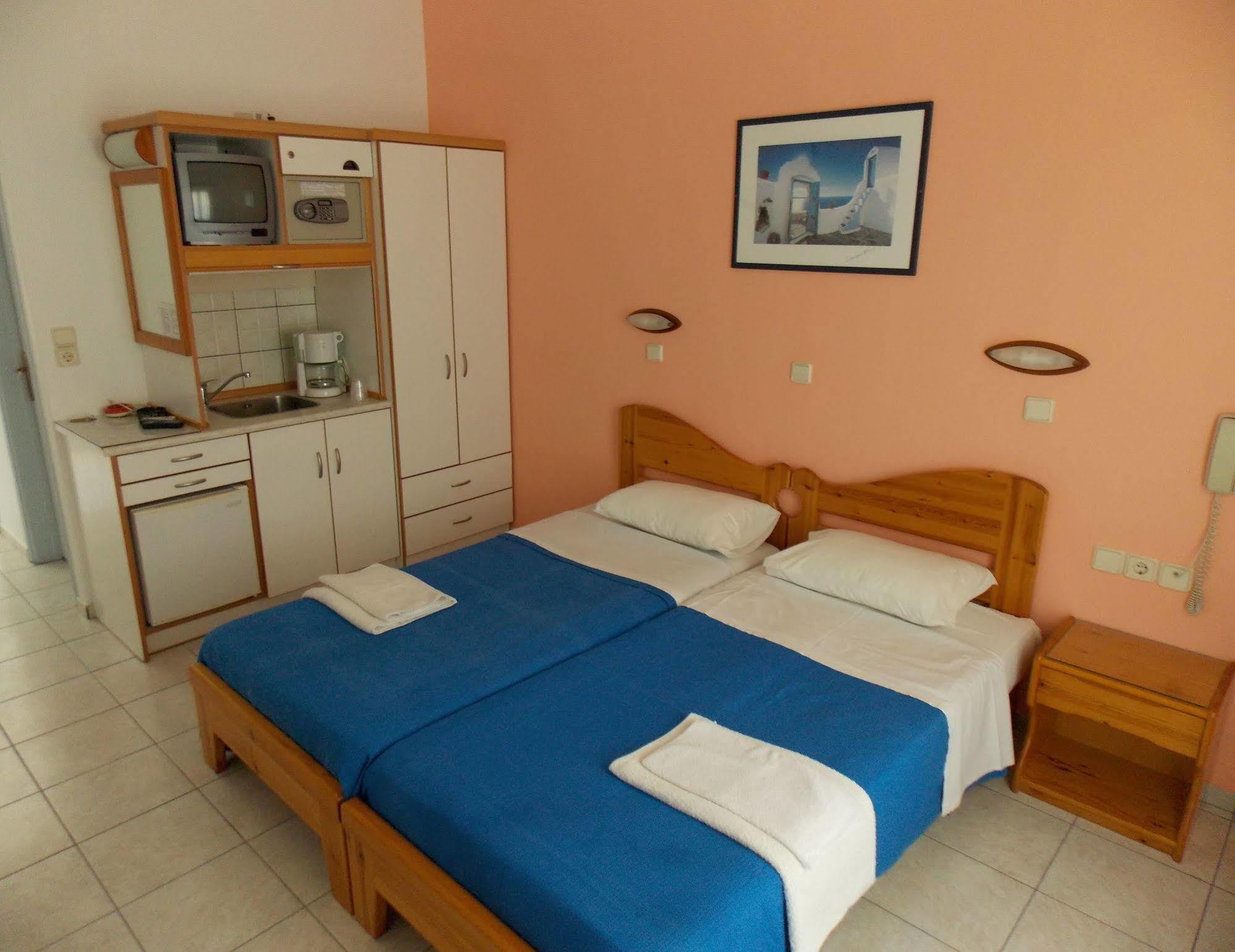 מילופוטאס Hotel Aegeon מראה חיצוני תמונה